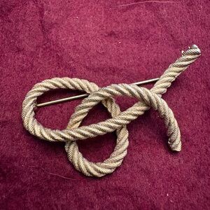 Gold Rope Brooch Pin